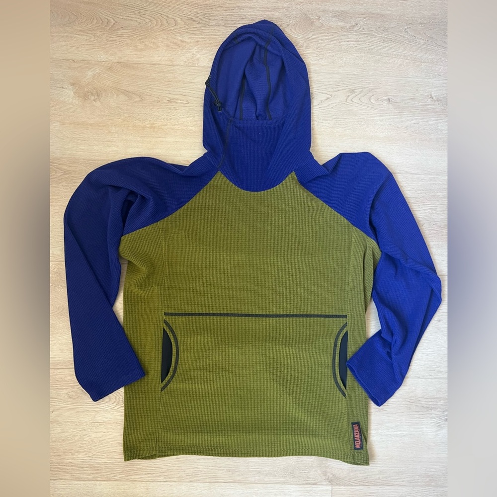 Melanzana HAND-MADE hooded sweater. Men’s L.